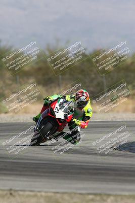 media/Oct-13-2025-Moto Forza (Mon) [[a66d839500]]/3-B Group/Session 3 Turn 2/